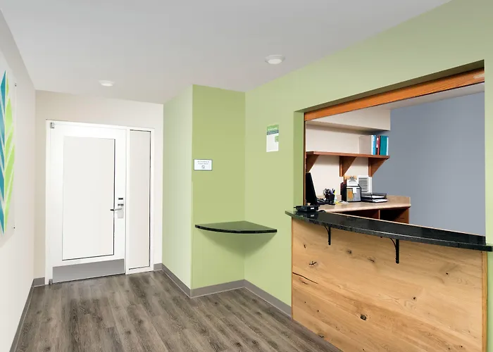 Extended America Select - - Northwest Tallahassee